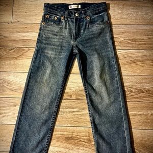 NWOT! Boys Levi’s 513 Straight leg. Perfect condition